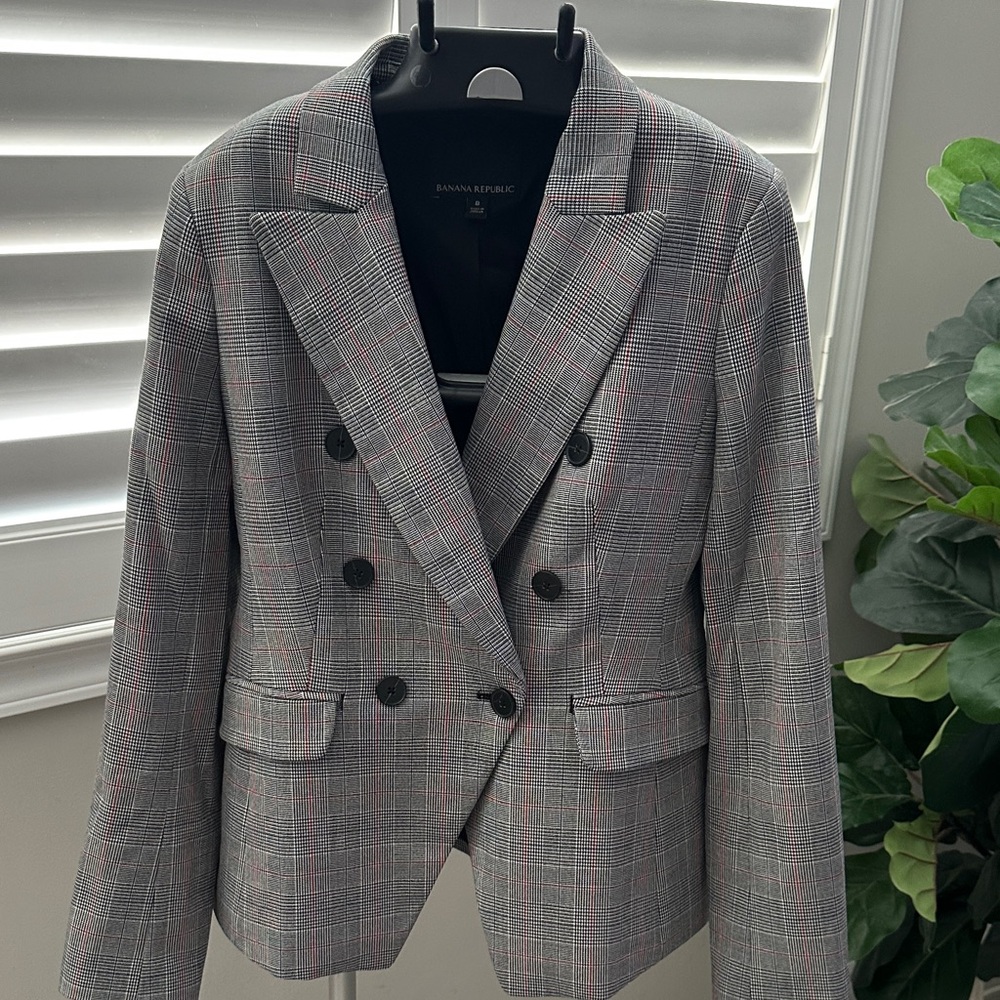 Banana Republic Women's Black and Gray Checkered Blazer
